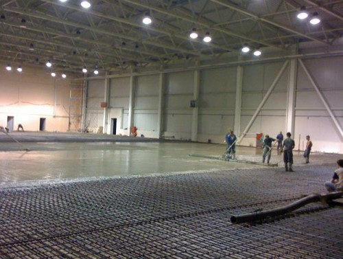 Бетонные покрытия с упрочненным верхним слоем